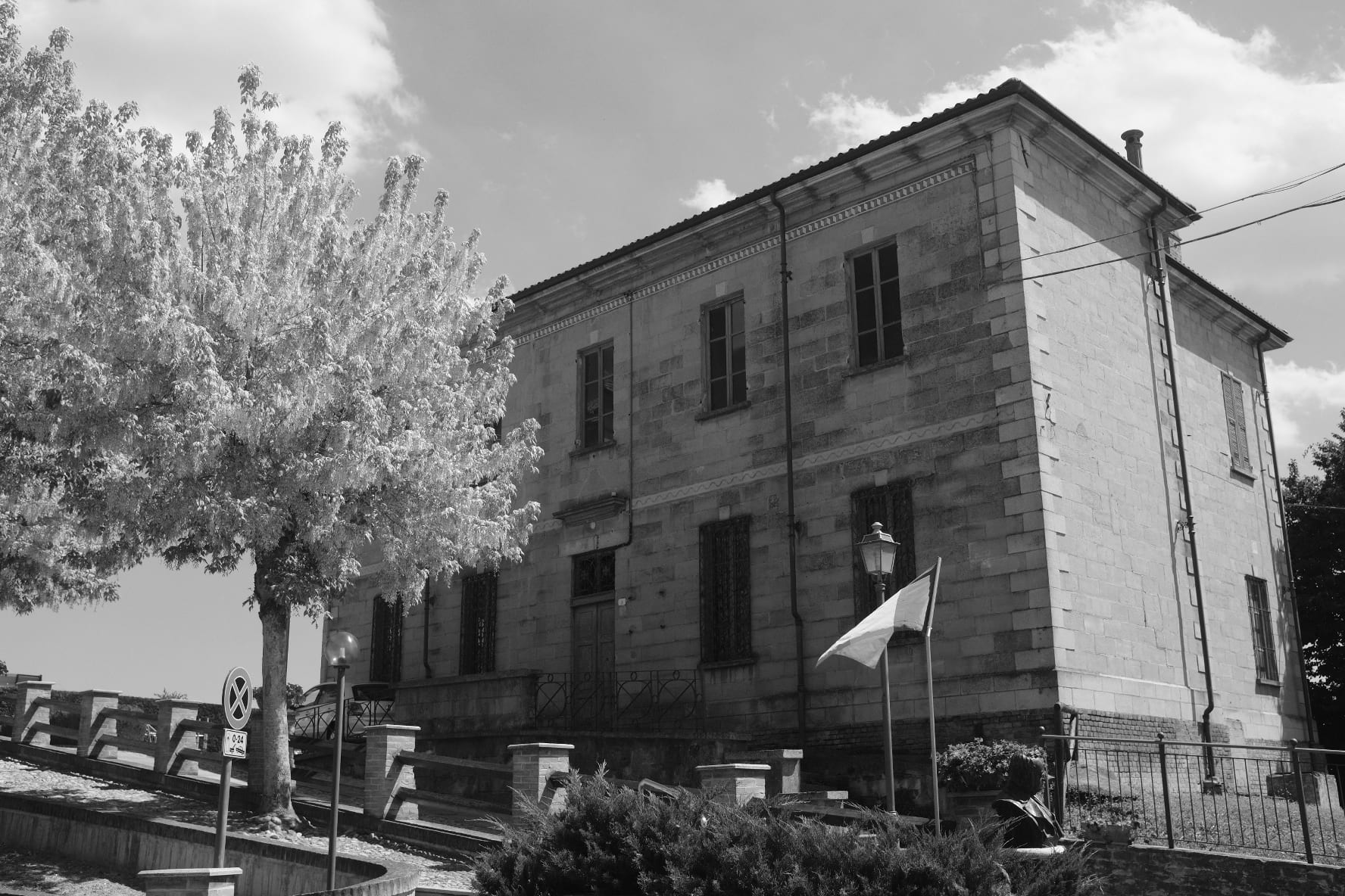 Grinzane Cavour BW