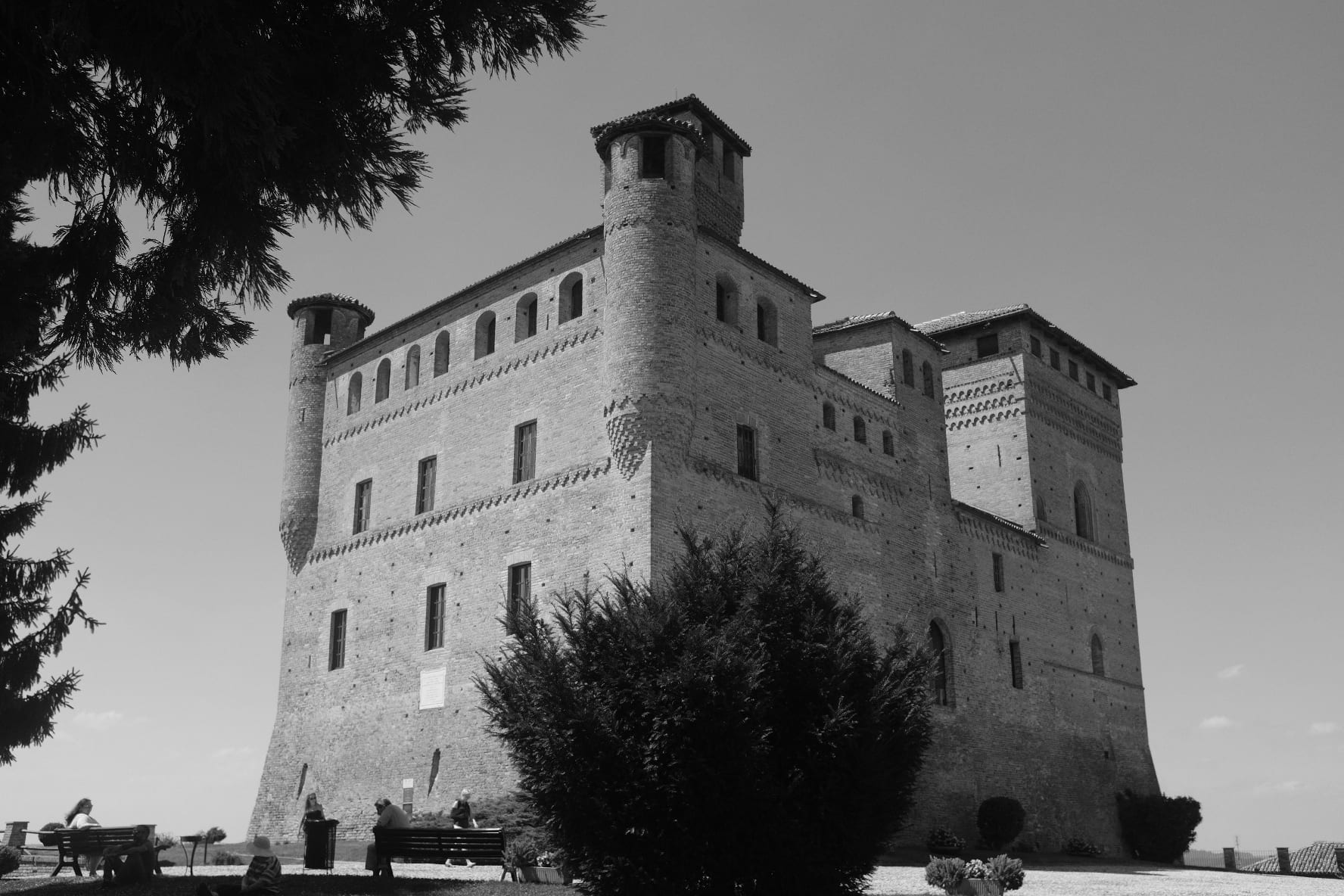 Grinzane Cavour Castle BW 